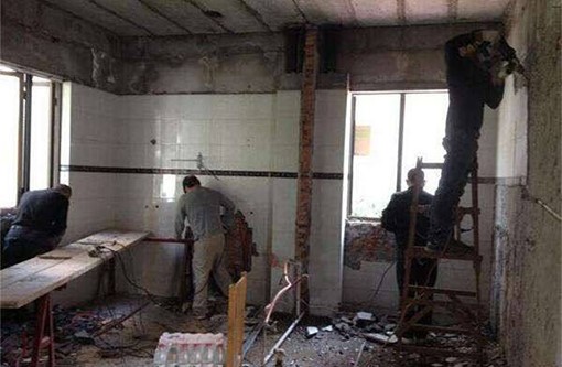 蘇州廚房墻磚拆除